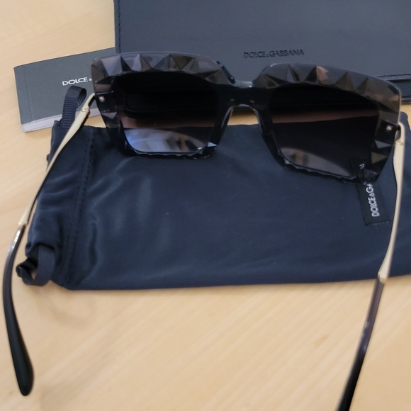 Dolce & Gabbana Sunglasses - Brand New - Picture 5 of 6